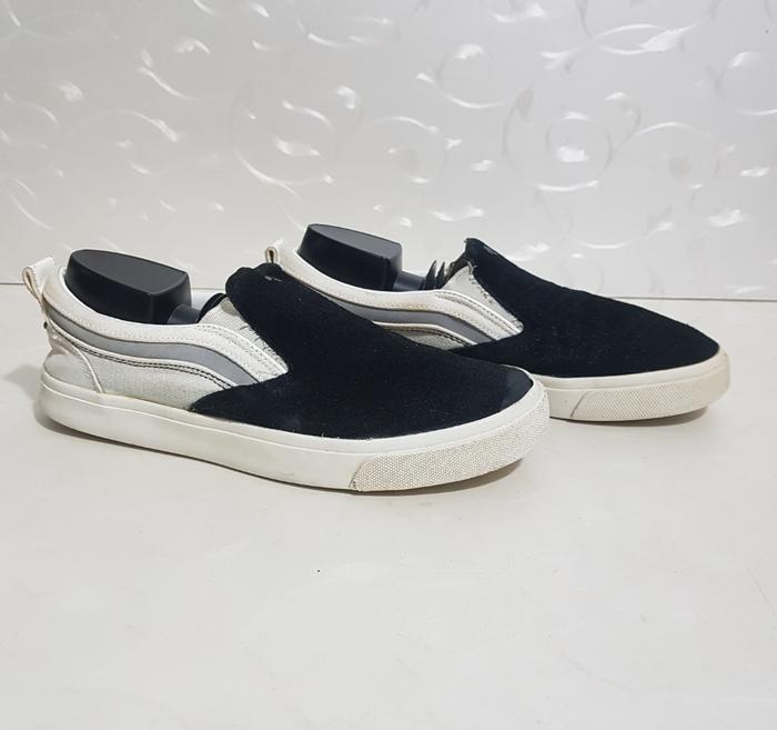 Sepatu - Descente Japan Size 37 SD 37.5 SD 38 Original 100% Second S