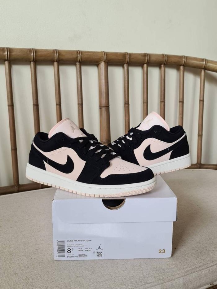 NIKE JORDAN 1 LOW "GUAVA ICE" 100% AUTHENTIC
