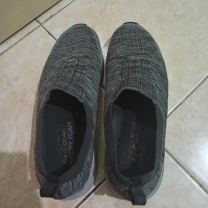 SEPATU SKECHERS PRIA SECOND ORIGINAL AIR COOLED. SANGAT MULUS