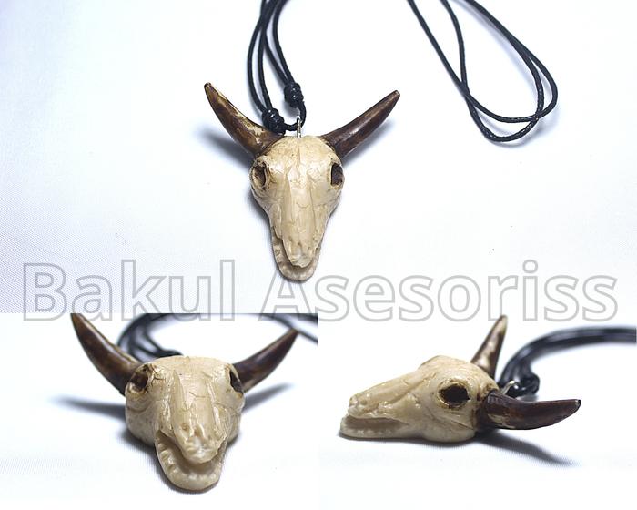 Kalung Resin Liontin Tengkorak Kepala Sapi Vintage untuk Pria Wanita