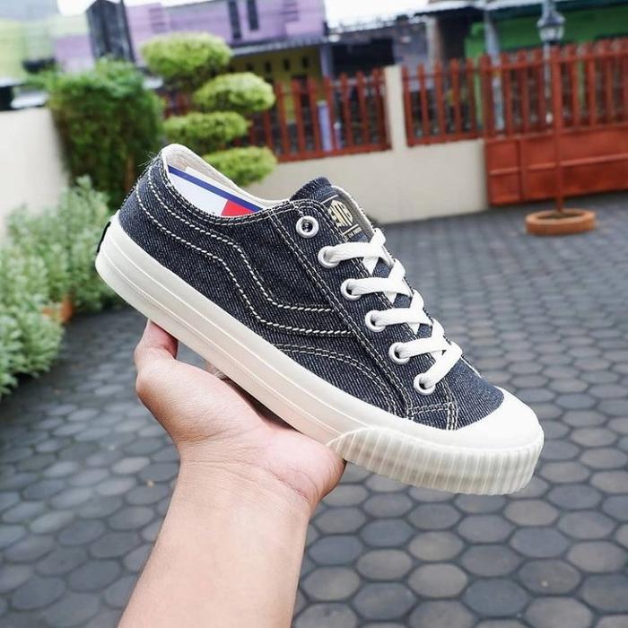 VENTELA PUBLIC LOW DENIM VENTELA X BADJATEX BLACK DENIM HITAM