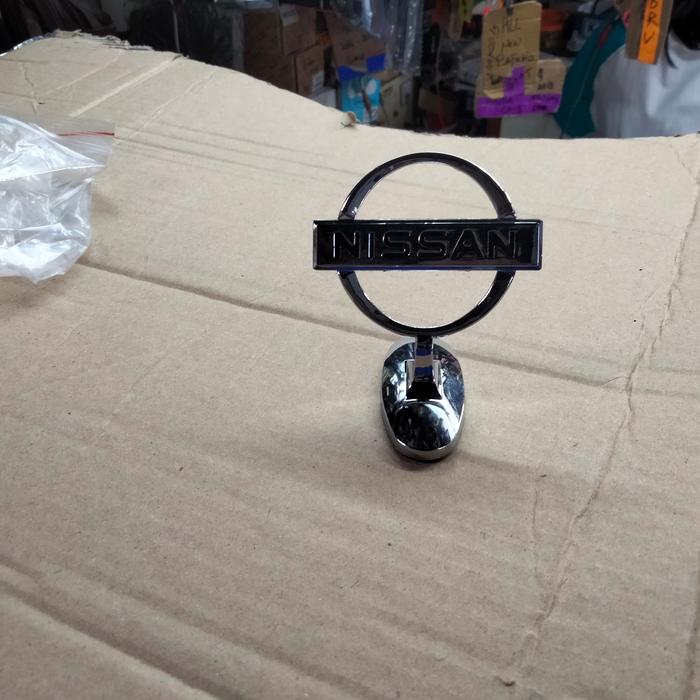 Emblem Kap mesin Mobil Emblem Berdiri logo Nissan Berkualitas