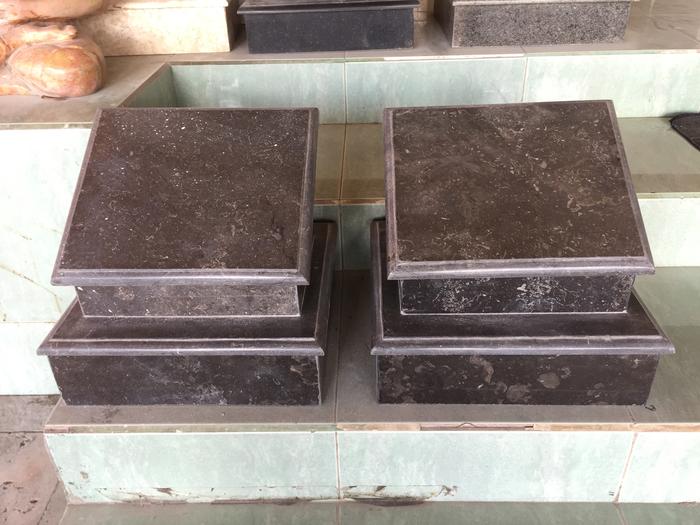 NISAN BATU MARMER HITAM