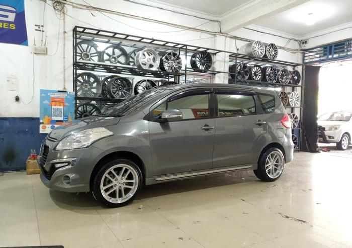 Velg Mobil Ertiga Ring 17 Celong HSR SHOJI Paket Plus Ban Accelera
