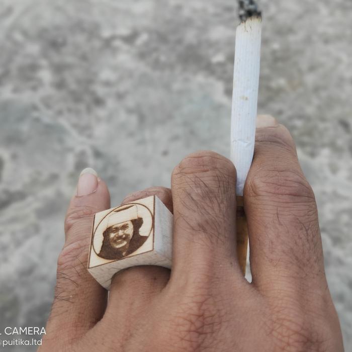 Cincin kayu grafir potret Caknun - cincin grafir Cak Nun
