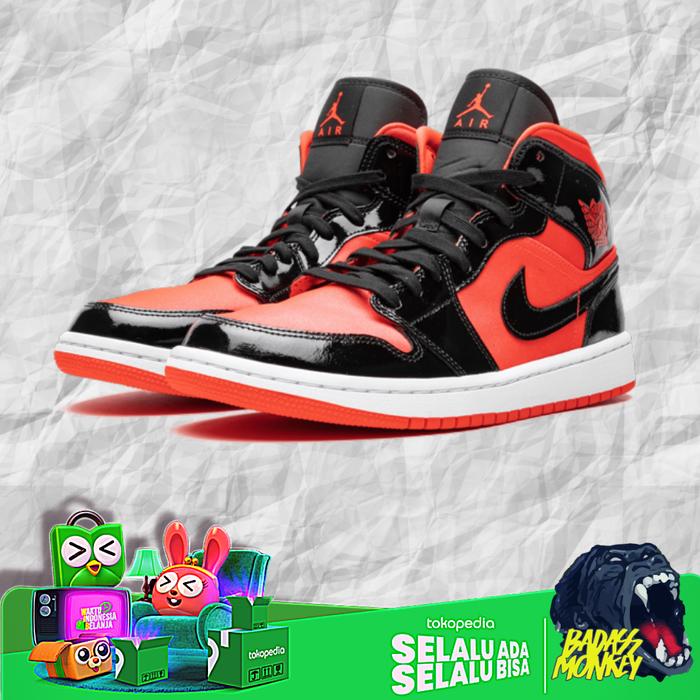 AIR JORDAN 1 MID HOT PUNCH BLACK (W)