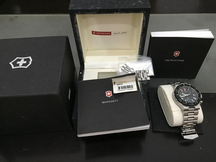 Jam Victorinox Swiss Army Chrono 24013
