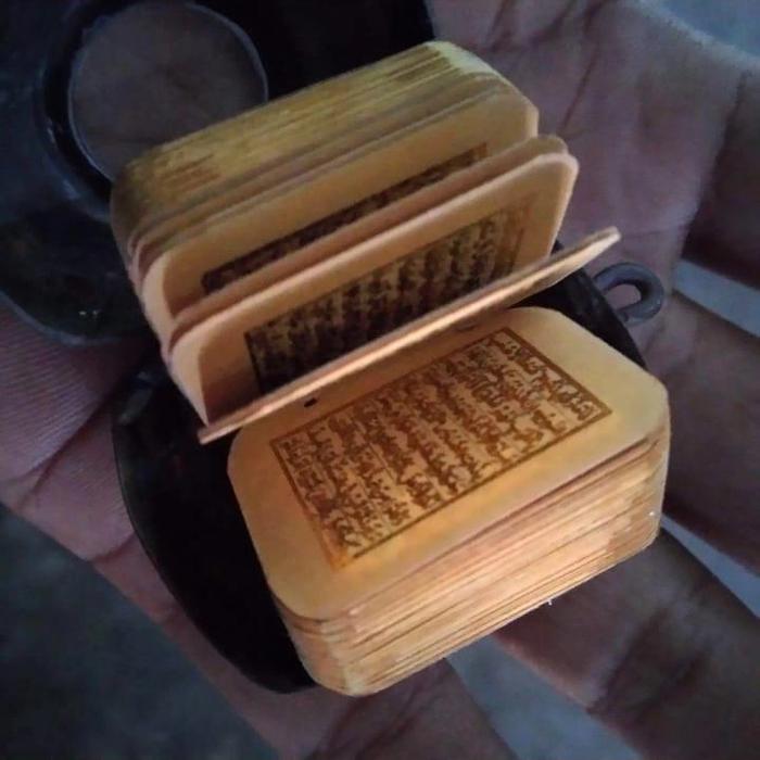 KITAB STAMBUL TINTA EMAS ASLI ORI 30 JUZ BISA DIBUAT LIONTIN KALUNG