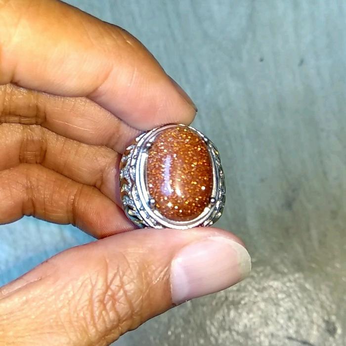Cincin batu permata pasir emas