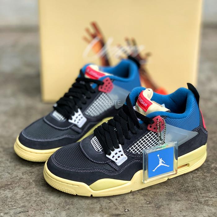 NIKE AIR JORDAN 4 UNION LA "OFF NOIR"
