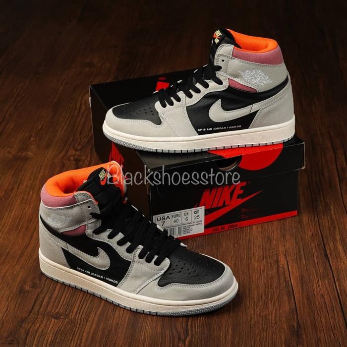 nike air jordan 1 retro high neutral grey hyper crimson pria