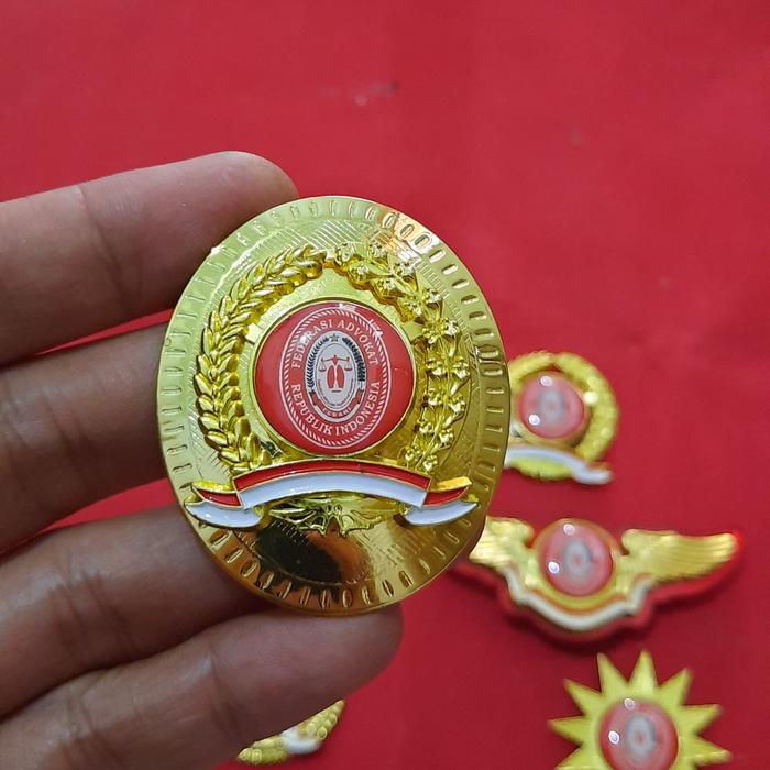 pin advokat ferari - lencana advokat ferari model oval magnet
