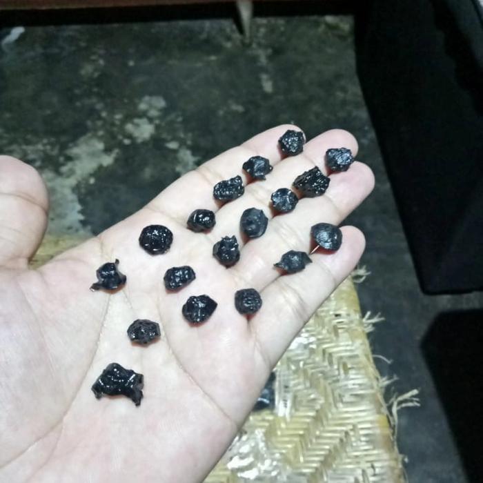 Batu Satam Asli Belitung (Billitonite) Diameter 1 cm