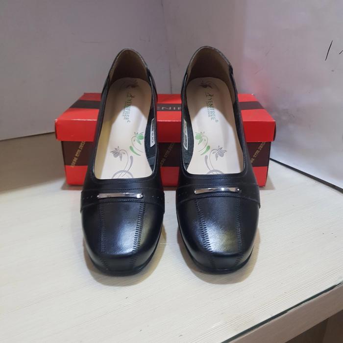 Sepatu Pantovel Kulit Wanita Yenifree MR 207 Black