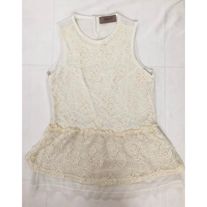 Atasan peplum brokat broken white preloved