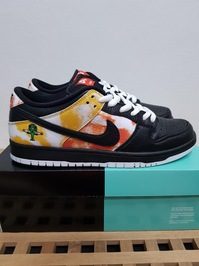 Nike Dunk SB Low Tie-Dye Raygun - Black