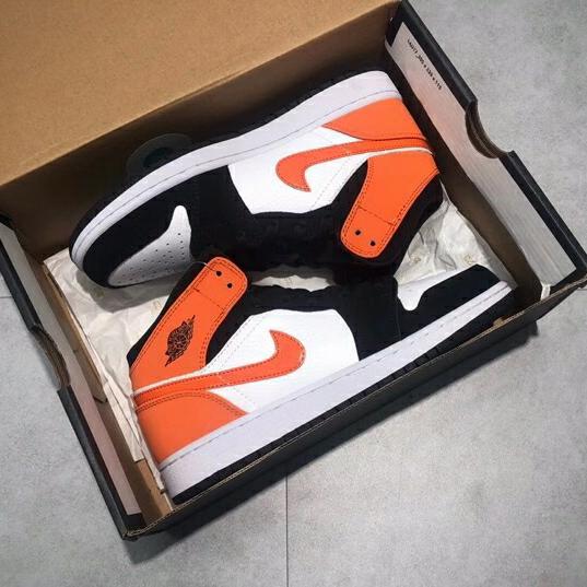 Nike Air Jordan 1 Mid Shattered backboard
