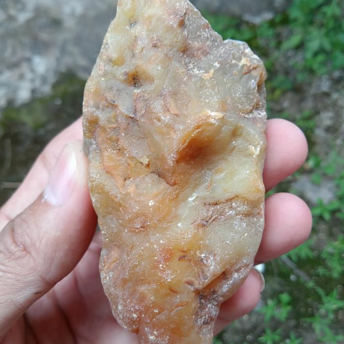 Batu Chalcedony Pacitan ( Rough / Bahan Batu Akik - bukan bacan obi )
