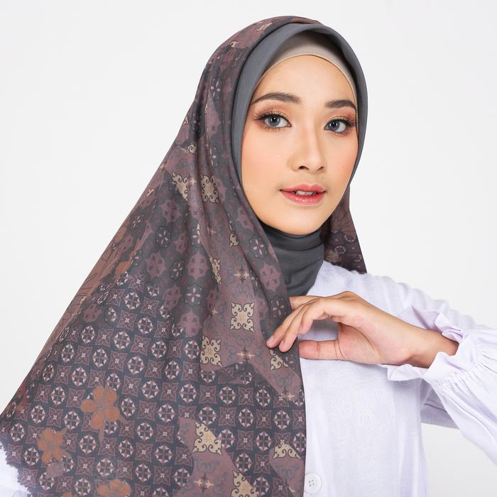 Hijab Segi Empat UnikBreeze Elia Series Ash Brown