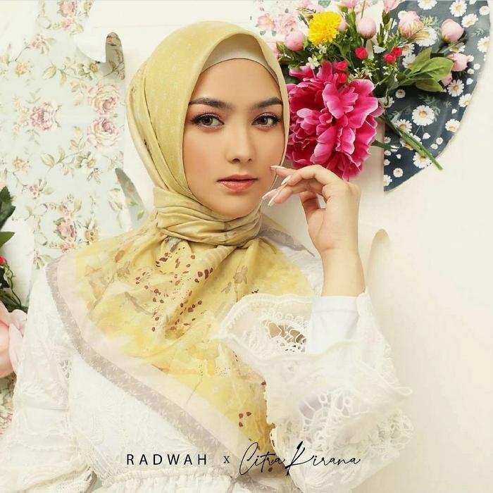 PREMIUM SCARF RADWAH X CITRA KIRANA YELLOW