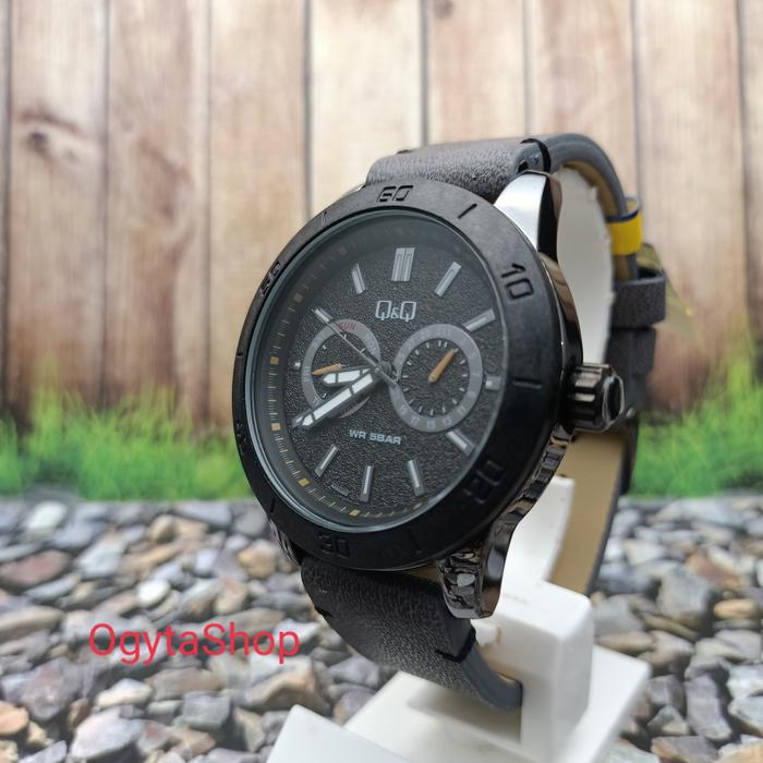 Q&Q QQ Analog Jam Tangan Pria Strap Kulit Abu AA34J502Y Original
