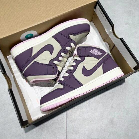 Nike Air Jordan 1 Mid Gs Purple