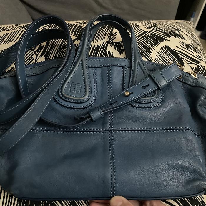 givenchy nightingale authentic - preloved sling bag