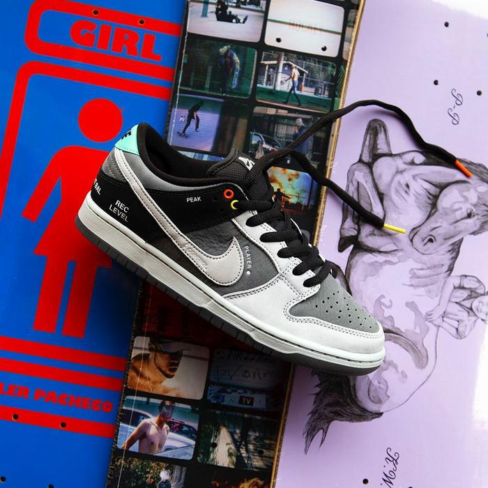 Nike SB Dunk Low "Camcorder" VX1000 CV1659-001