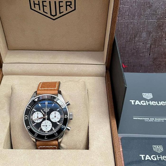 Tag heuer autavia chrono leather black dial original