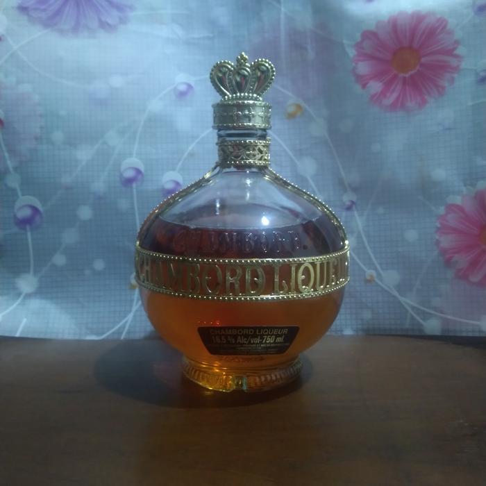botol bekas cham bor antik