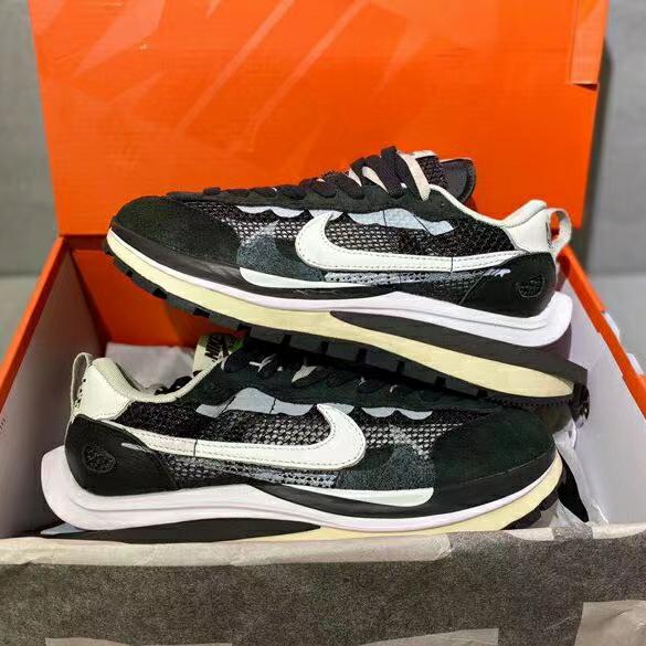 Nike Vaporwaffle Sacai Black White