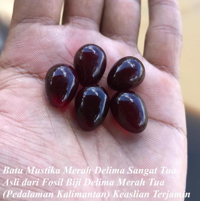 Batu Mustika Merah Delima Sangat Tua Asli dari Buah Delima 5PCS