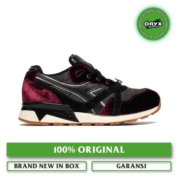 Diadora N9000 x 24 Kilates x SBTG "In Vino Veritas"