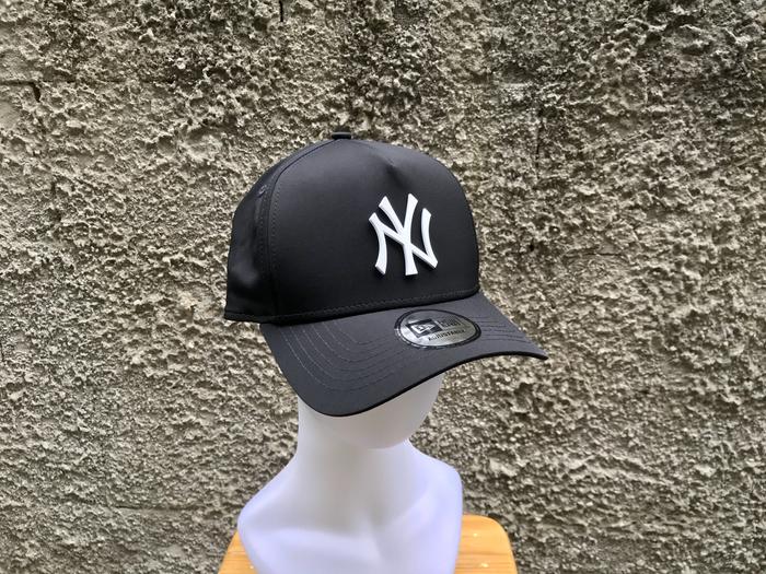 Topi New Era 9Forty New York Yankees K-Frame MP Metal 91 Black