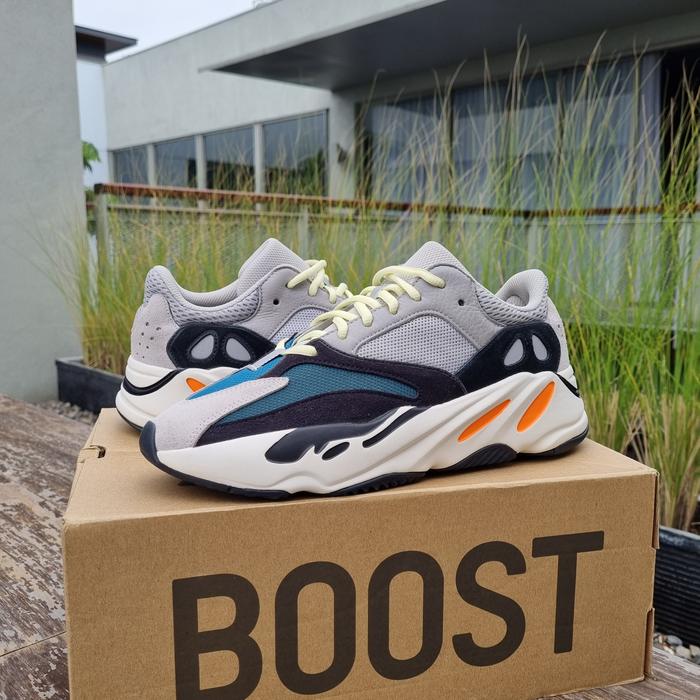 yeezy waverunner us 10 vvnds fullset 700v1 wave runner( not yzy black)