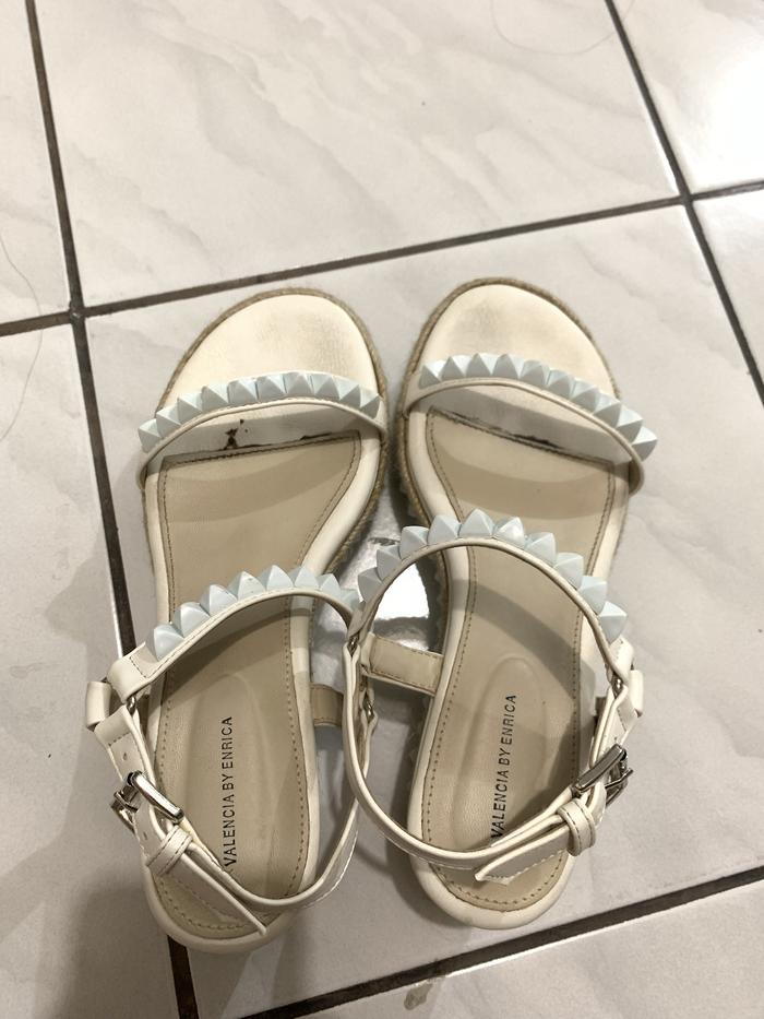 Thorny Wedges Valencia by Enrica