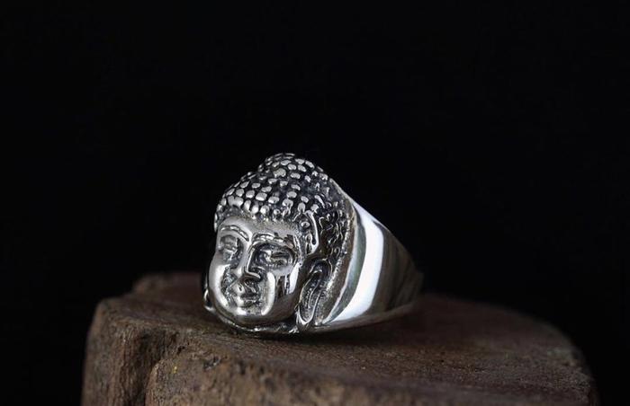 Cincin kepala budha /cincin budha
