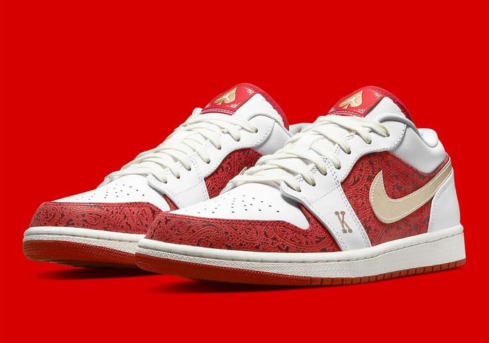 Air Jordan 1 Low SE "Spades"