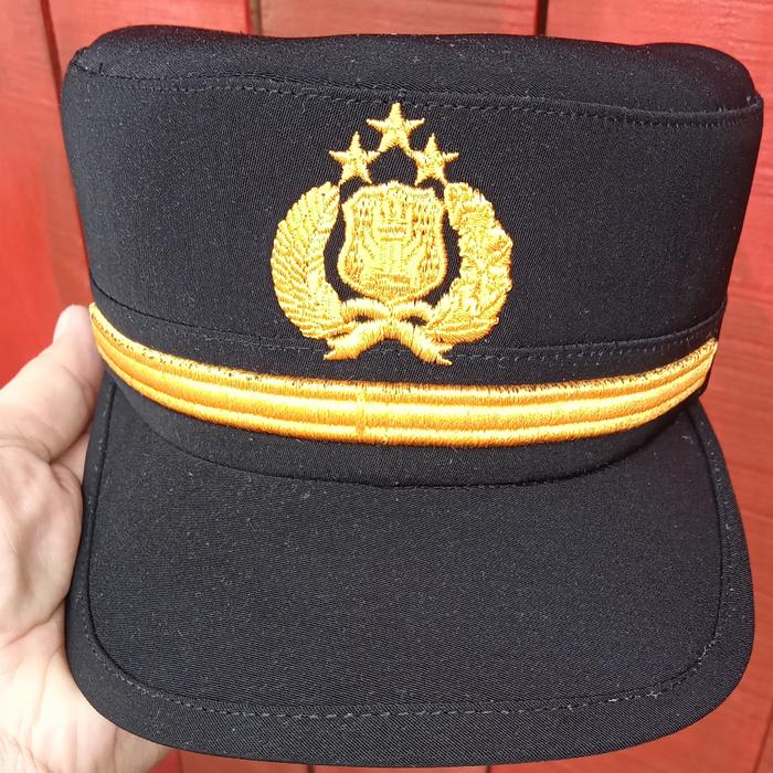 Topi Komando Polri Pama