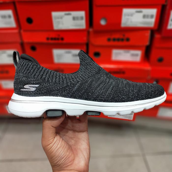 sepatu slip on skechers go walk 5 15952bkgy original bnib