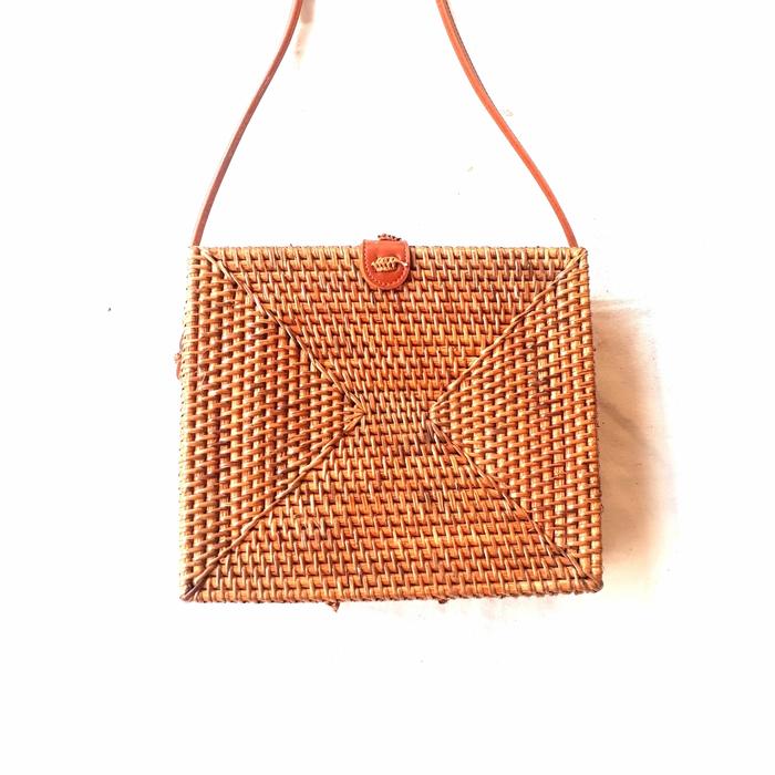 tas rotan kotak cantik / tas selempang wanita / tas fashion