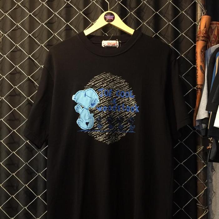 kaos Snoopy peanuts Woodstock
