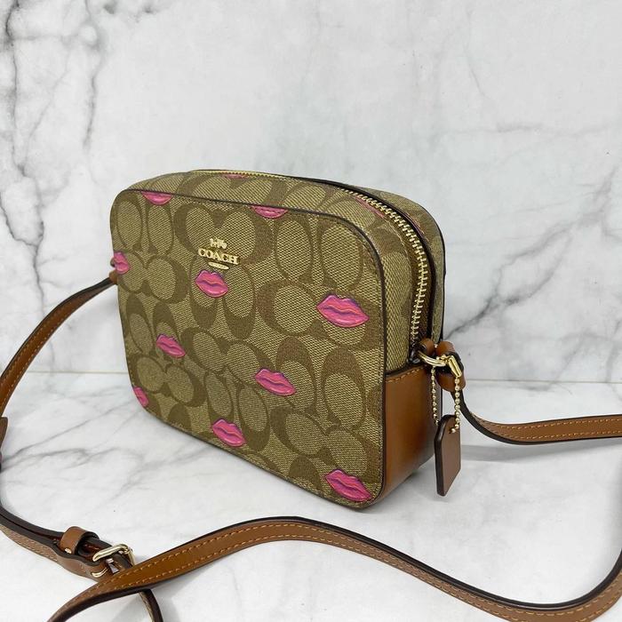 TAS COACH MINI CAMERA BAG SIGNATURE CANVAS LIPS PRINT KHAKI TAS WANITA