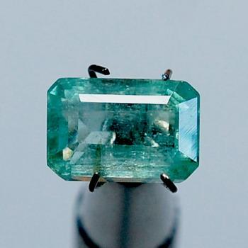 Very Light Green Beryl - IEM01