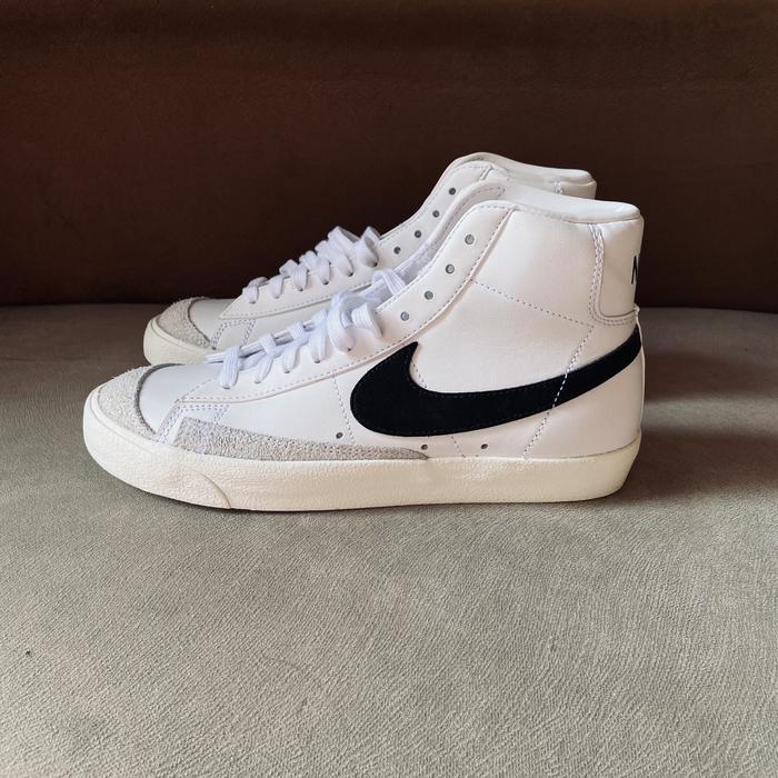 Nike Blazer Mid '77 Vintage Black White Womens