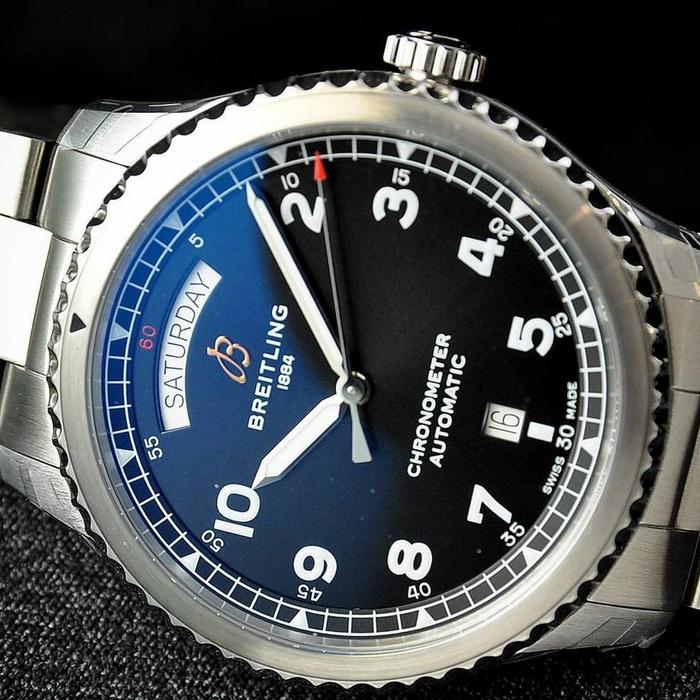 breitling navitimer 8 day date