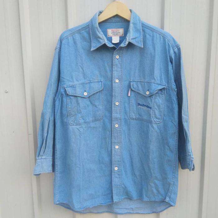 Kemeja Denim Budweiser