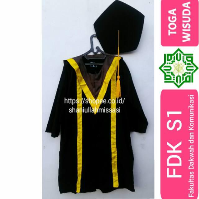 Mughni FDK S1 UIN Suska Riau Fakultas Dakwah Toga Wisuda