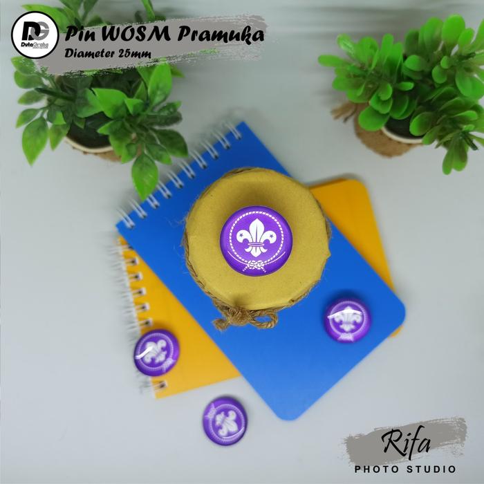 Pin WOSM Bulat