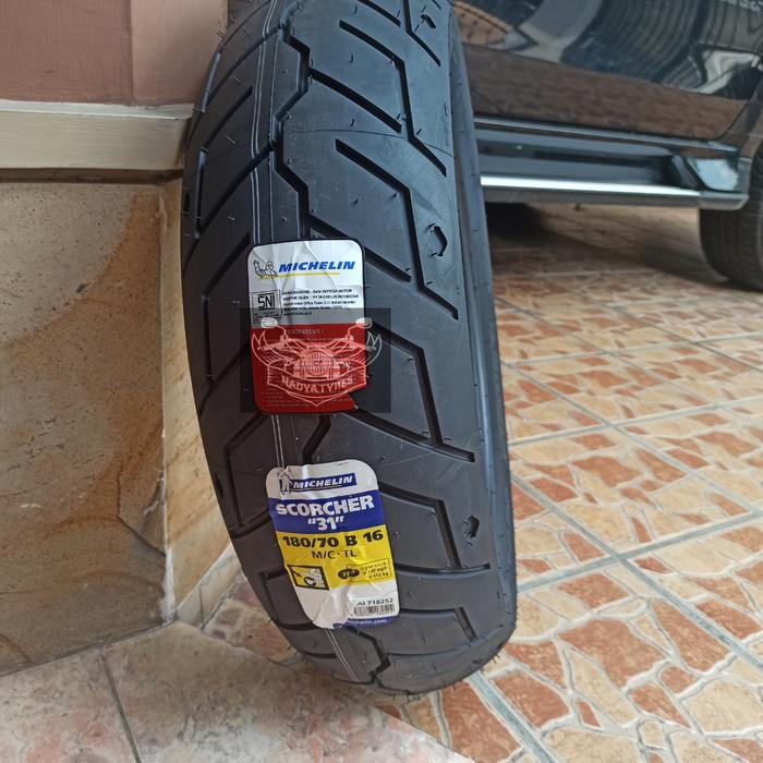 Ban michelin scorcher 31 180/70-16